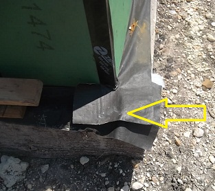 Moist stop flashing helps prevent slab corner popping (foundation wedge cracks)